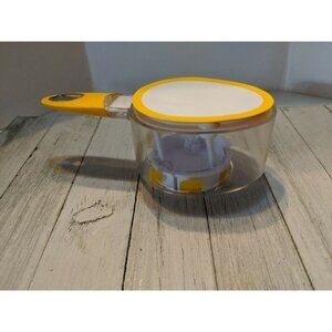 Adjustable Wilton 1/8 Cup to 1 Cup Measuring Scoop Cup Yellow